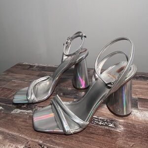 NWOT Silver Sam Edelman Kia Strappy Sandal Block Heel Women Size 7